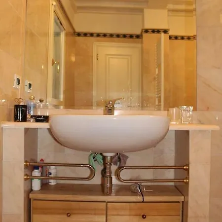Anfiteatro House Romantica * Lucca